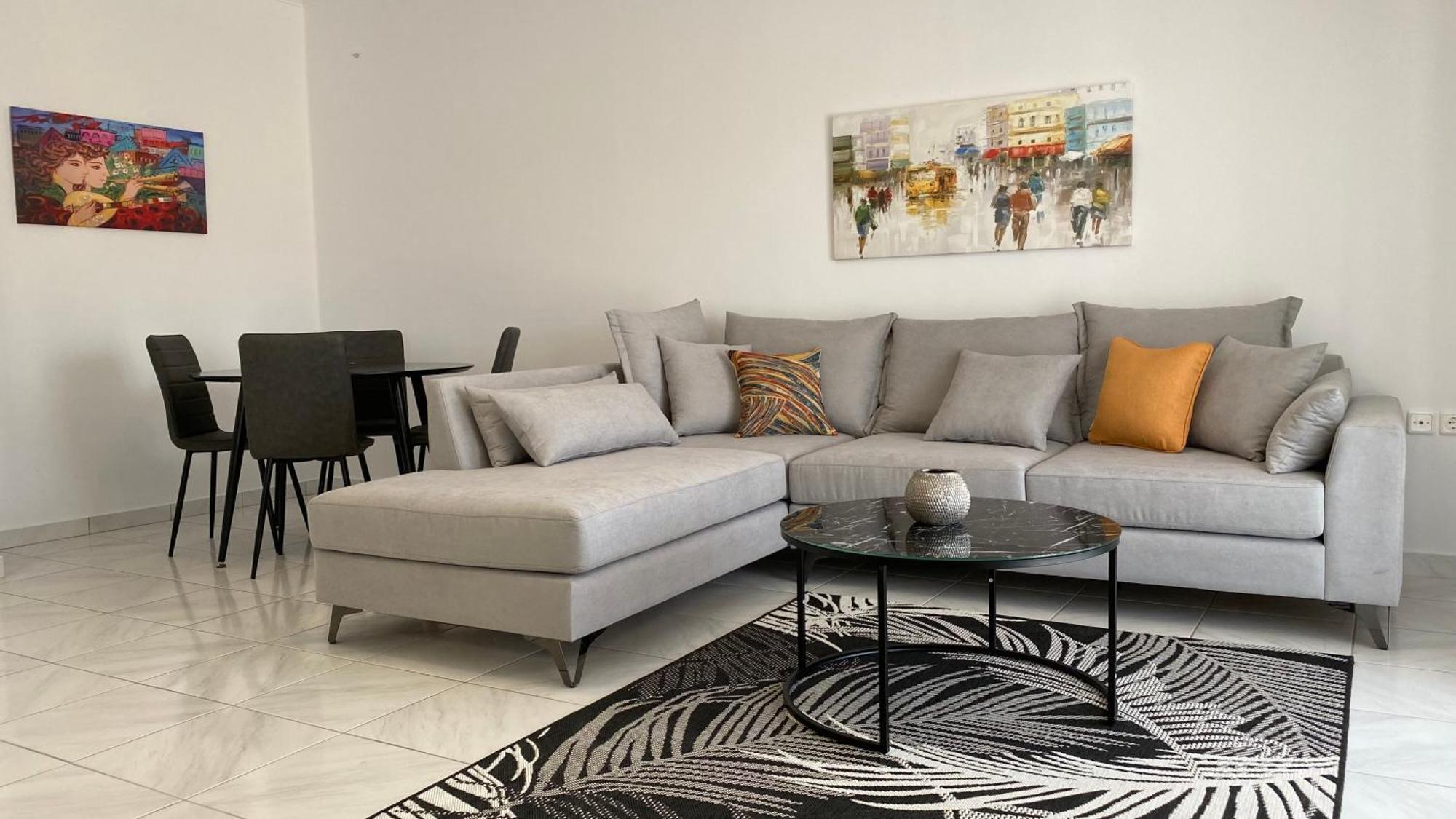 Golden Flower Luxury Apartment *